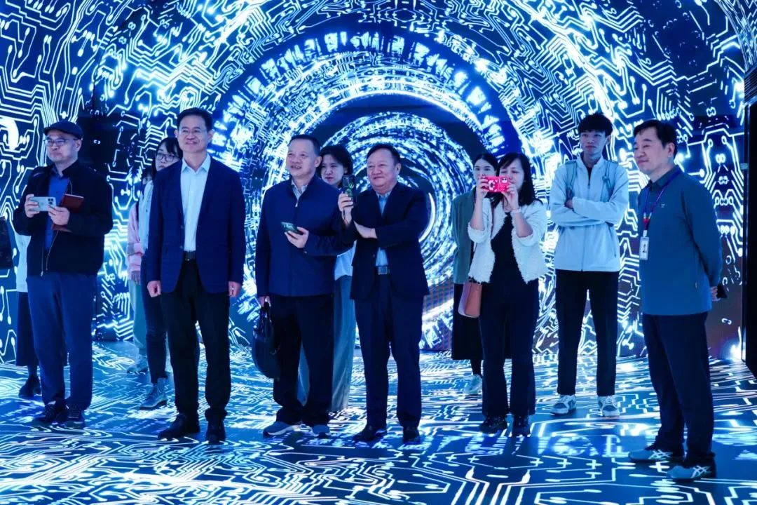 2024120602 国家广电总局发展研究中心一行赴Stake励丰文化调研指导